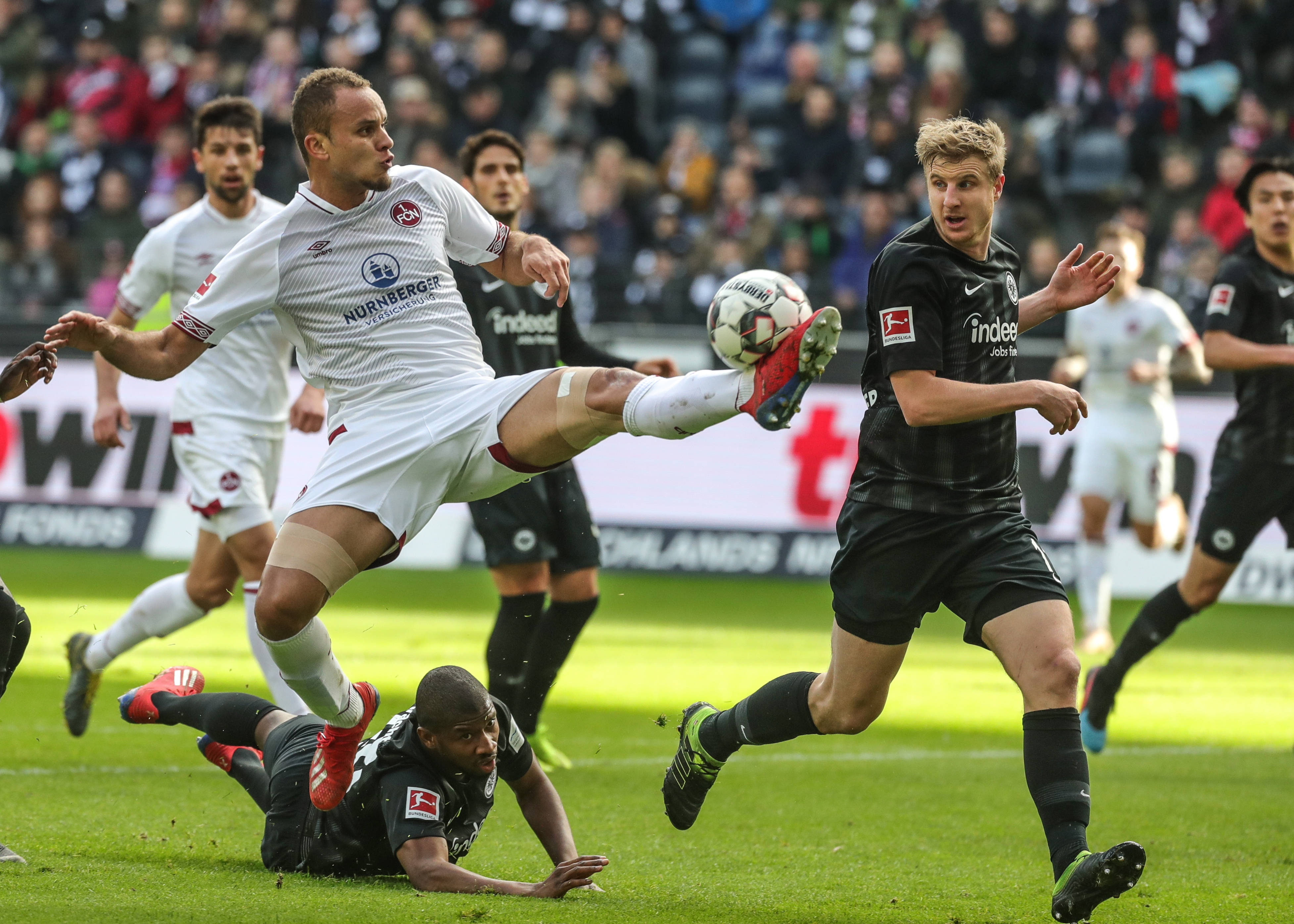 德甲最新积分战报 勒沃库森主场惨败跌出前三