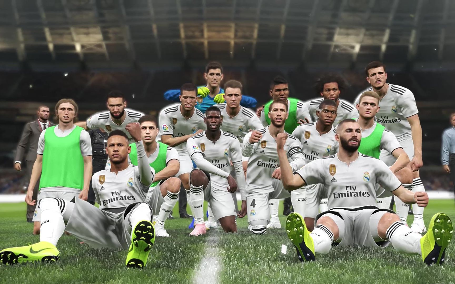 小团团变身妩媚御姐？变化巨大令人惊讶，网友：化妆技术这么牛了