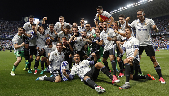 水晶宫主帅格拉斯纳足总杯失利后现身伦敦酒吧