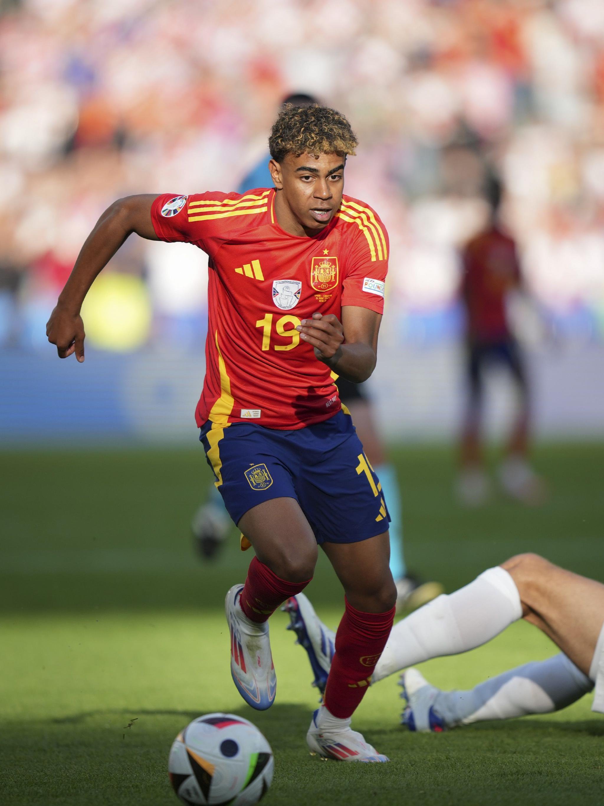 CBA积分榜最新排名出炉！辽篮掀翻新疆杀回第9：广东第3山西第10